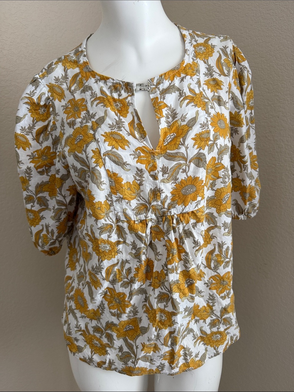ANTHROPOLOGIE | Cupcakes & Cashmere Linen Floral Short Sleeve Top SZ M